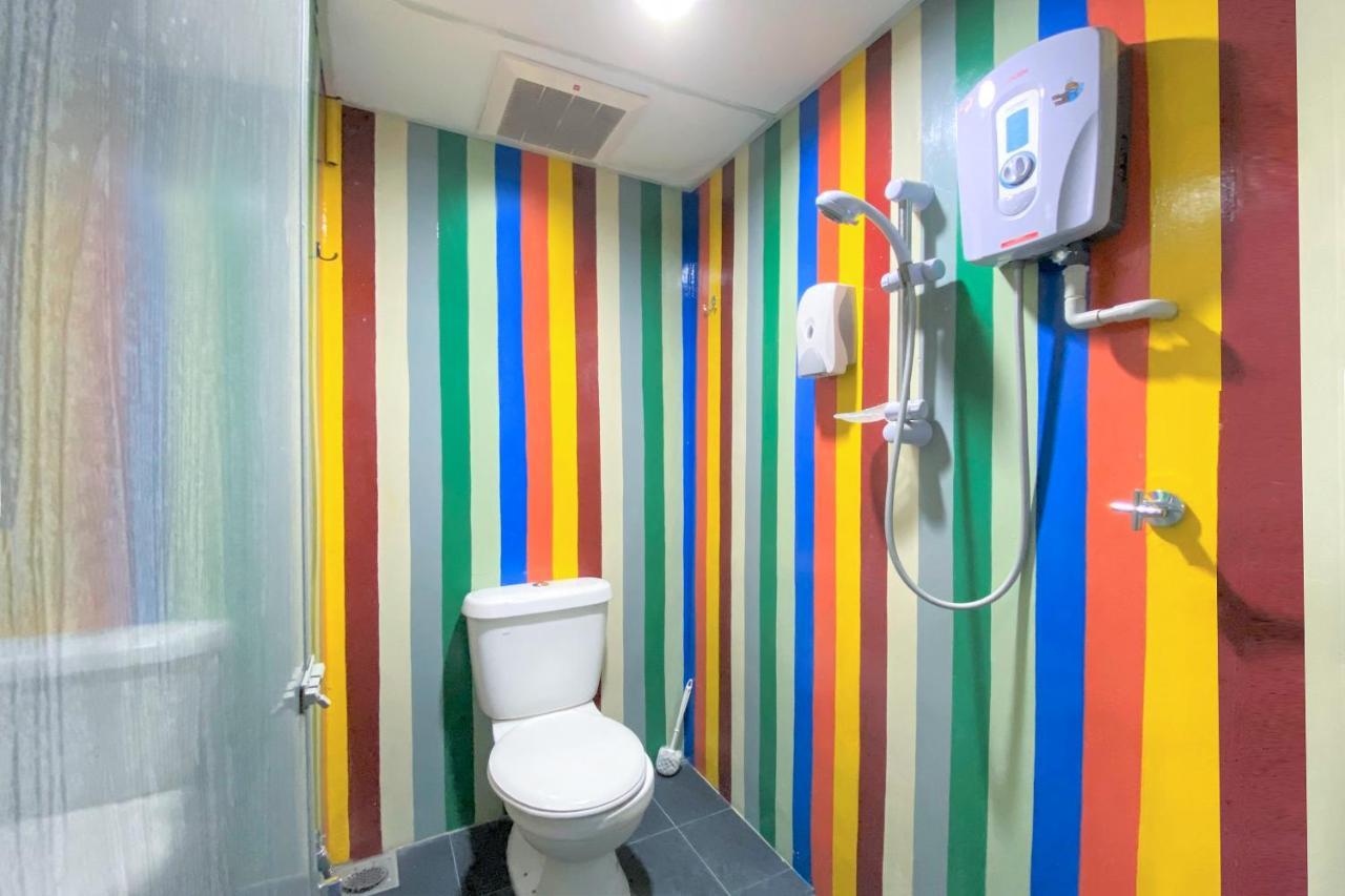 Spot On 90123 Rainbow Guest House George Town Exteriör bild